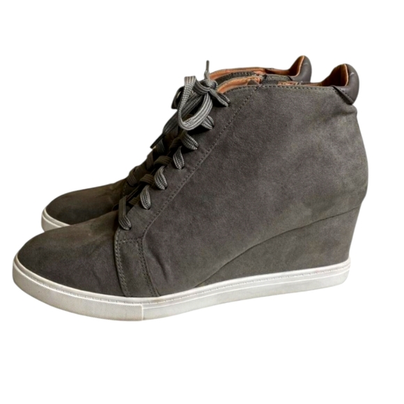 Paolo Shoes - Linea Paolo Gray Suede Bootie, Size 11M
